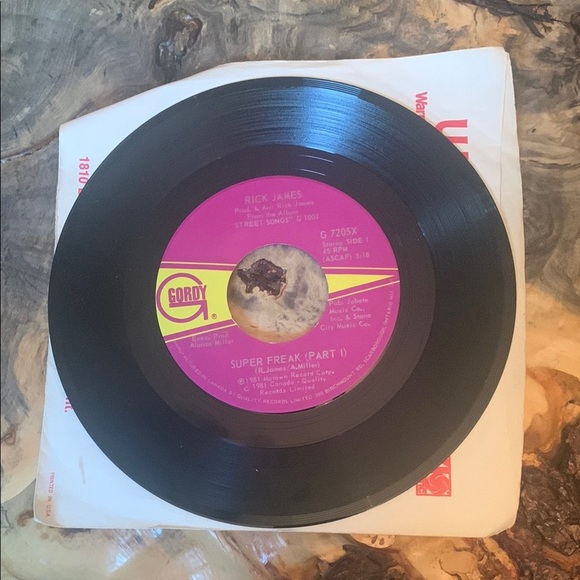 💥3/$20 Vintage Rick James Super Freak 45 RPM - Picture 3 of 5
